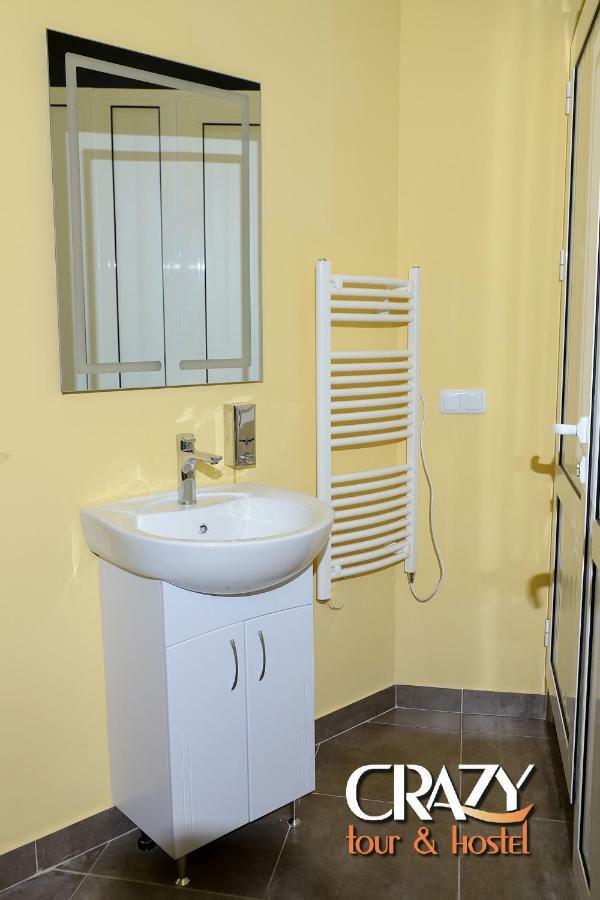 Crazy Hostel Erywań Zewnętrze zdjęcie