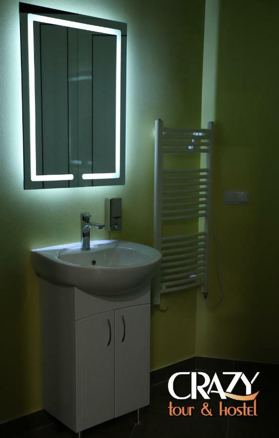 Crazy Hostel Erywań Zewnętrze zdjęcie