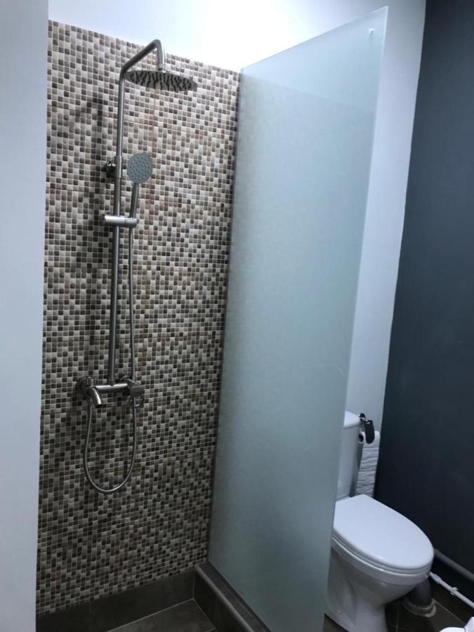 Crazy Hostel Erywań Zewnętrze zdjęcie