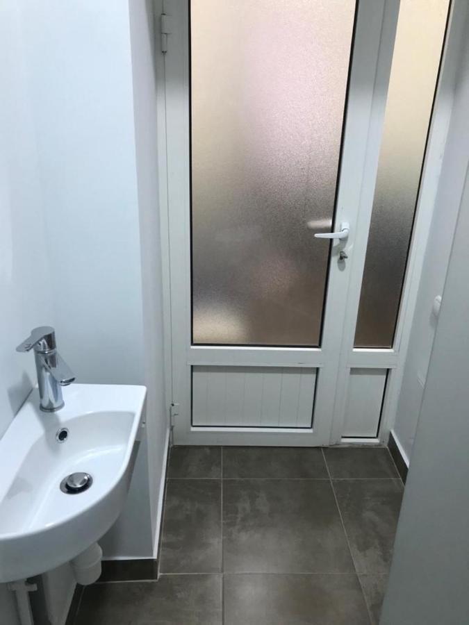 Crazy Hostel Erywań Zewnętrze zdjęcie